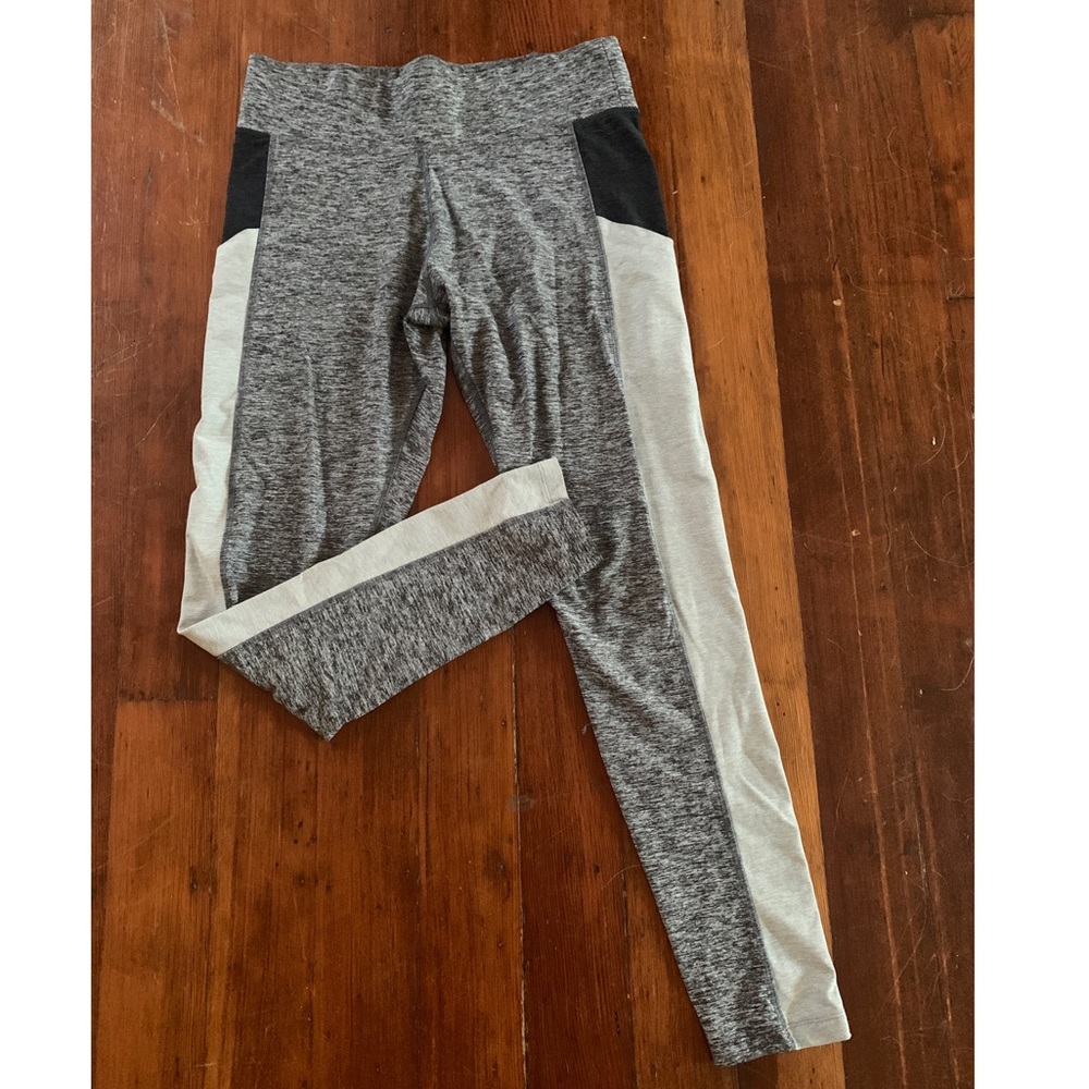 BRAND NEW Pink leggings